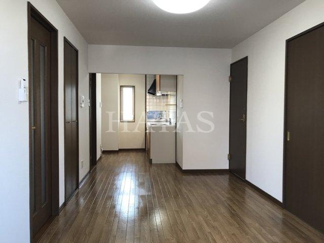 居室・リビング　同物件別部屋のお写真です（間取り反転）