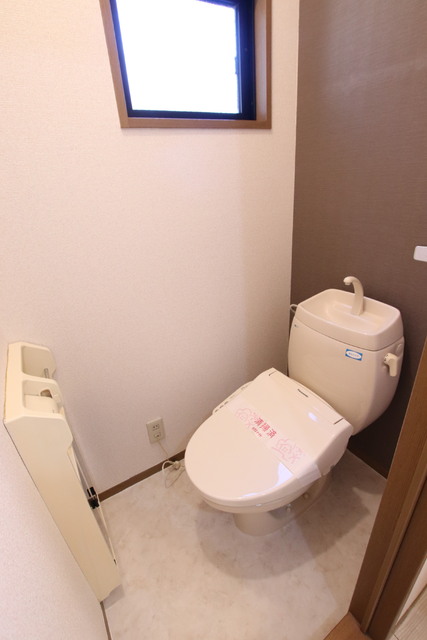 トイレ　洗浄便座付きトイレ