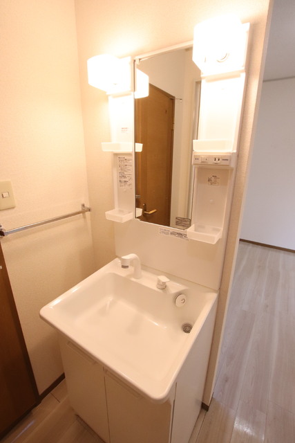 洗面設備　洗髪洗面化粧台