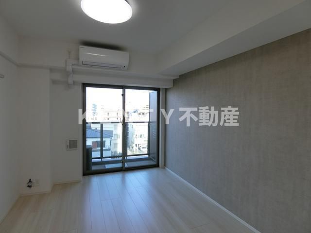 居室・リビング　居間です