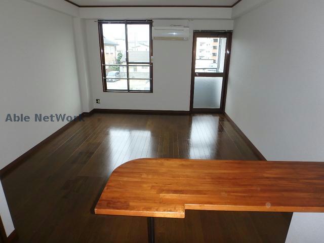 居室・リビング　同型。現況優先。