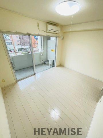 居室・リビング　※同間取りの別の階のお部屋の写真です※