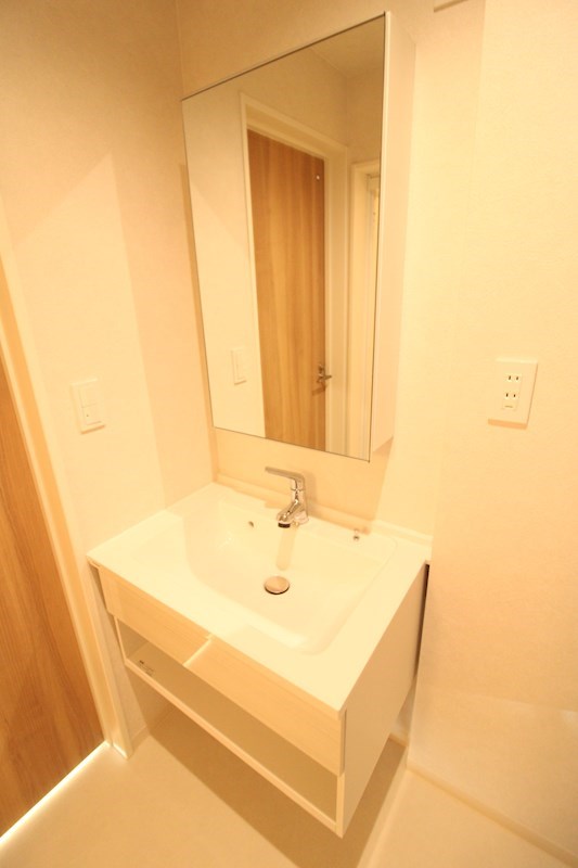 洗面設備　おしゃれで清潔感のある洗面台！