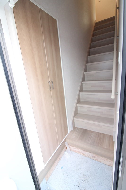 玄関　※建築中の写真です