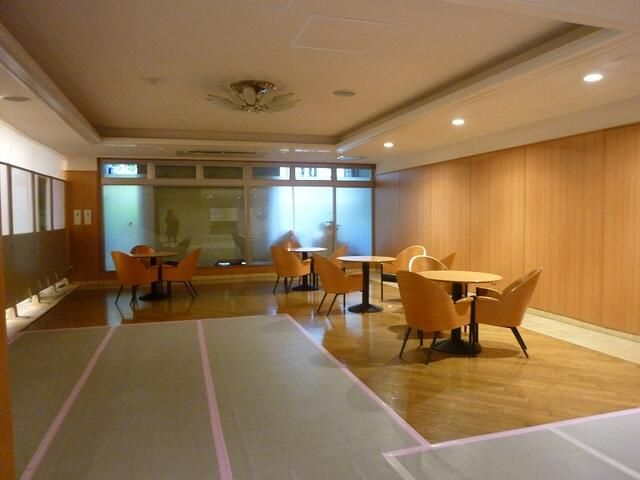 ロビー　落ち着いたロビーです