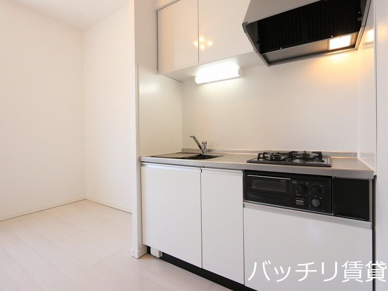 キッチン　別号室タイプの為、現状を優先致します。