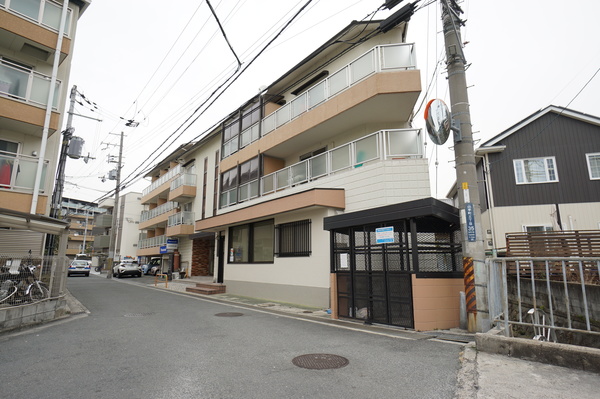 建物外観　オンライン内覧実施中