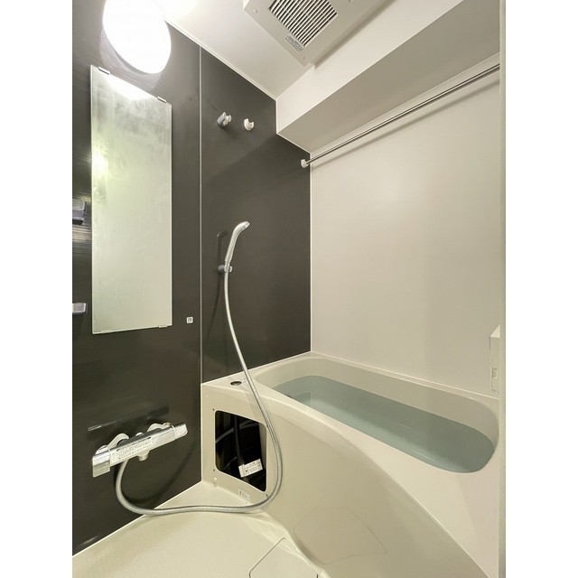 バス・シャワールーム　※竣工前・別室同タイプの写真です。