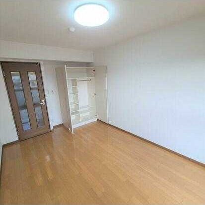 居室・リビング　※別号室参考写真