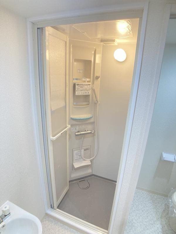 バス・シャワールーム　シャワールーム