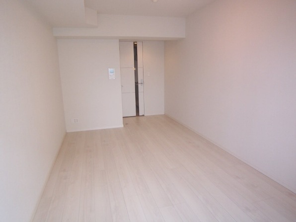 その他部屋・スペース　開放的な寝室です