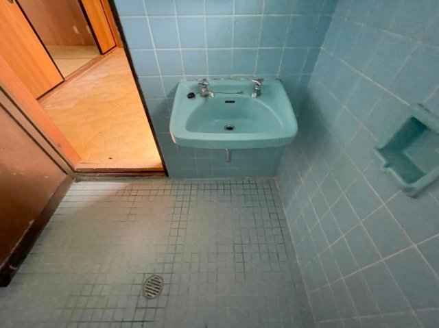 洗面設備　※別部屋の写真になっております　現状優先です