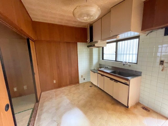 キッチン　※別部屋の写真になっております　現状優先です