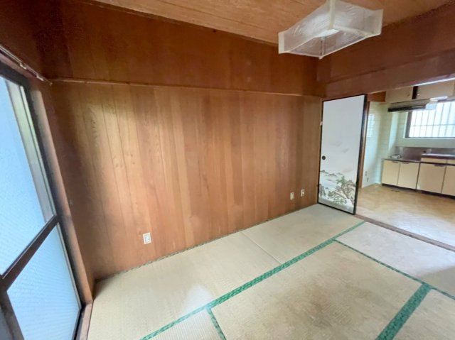 居室・リビング　※別部屋の写真になっております　現状優先です