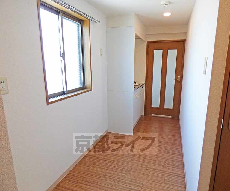 その他部屋・スペース　広い廊下です。