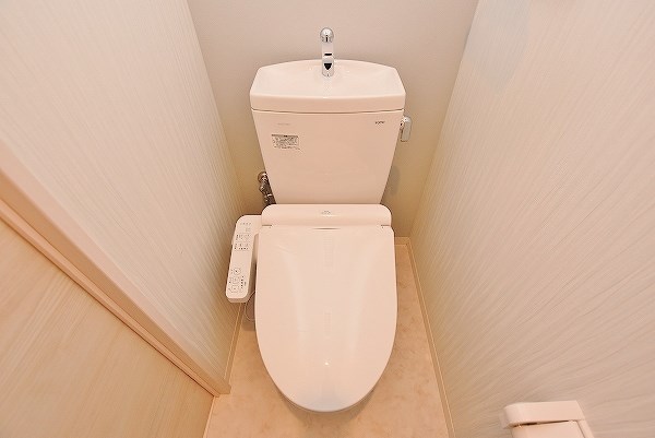 トイレ　★温水洗浄便座★