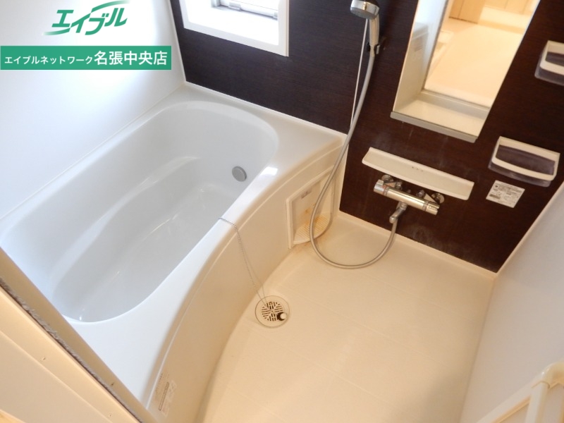 バス・シャワールーム　同物件別部屋参考写真