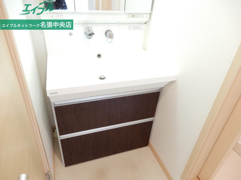 洗面設備　同物件別部屋参考写真