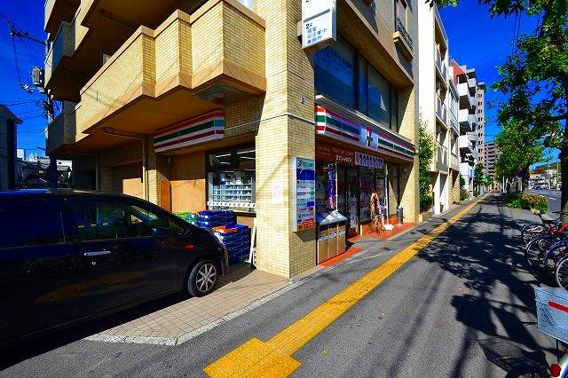 コンビニ　セブンイレブン広島白島中町店（コンビニ）まで59m