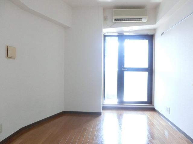 居室・リビング　洋室6帖のフローリング