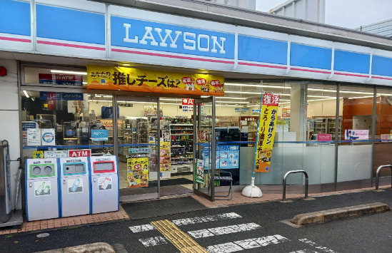 コンビニ　LAWSON(ローソン) 八尾本町店（コンビニ）まで89m