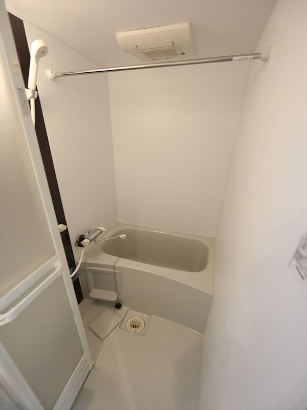 バス・シャワールーム　浴室暖房乾燥機能付バスルーム