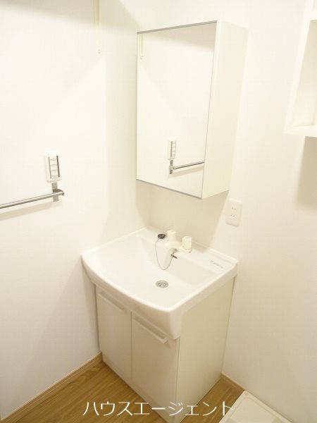 洗面設備　今や必須の独立洗面台!※写真は別号室参考画像