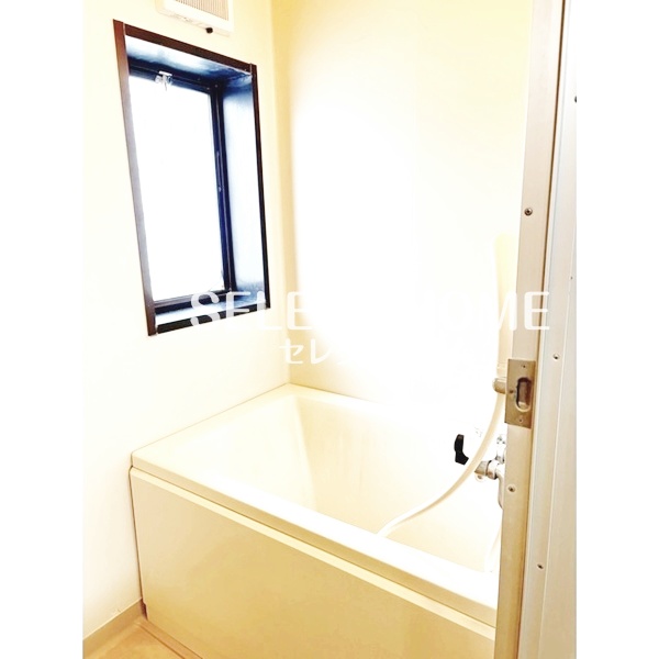 バス・シャワールーム　日々の疲れを癒すお風呂付です