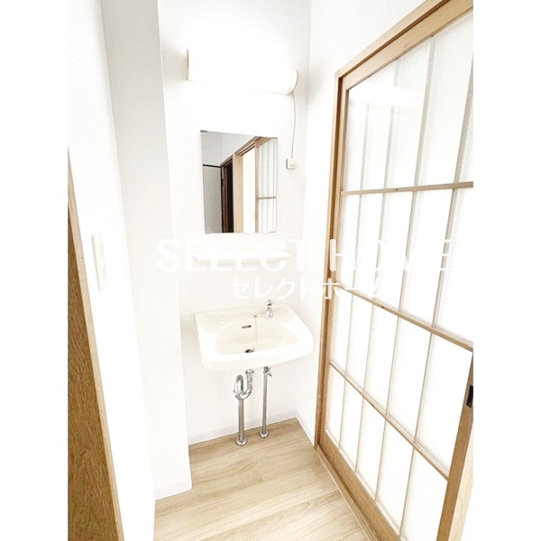 洗面設備　朝の身支度には欠かせない独立洗面化粧台