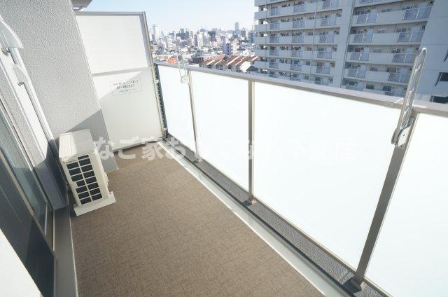 バルコニー　※写真は別号室です