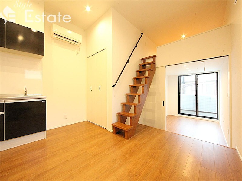 居室・リビング　内装