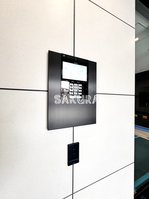 セキュリティ　不審者、勧誘員をシャットアウトできるオートロックです♪