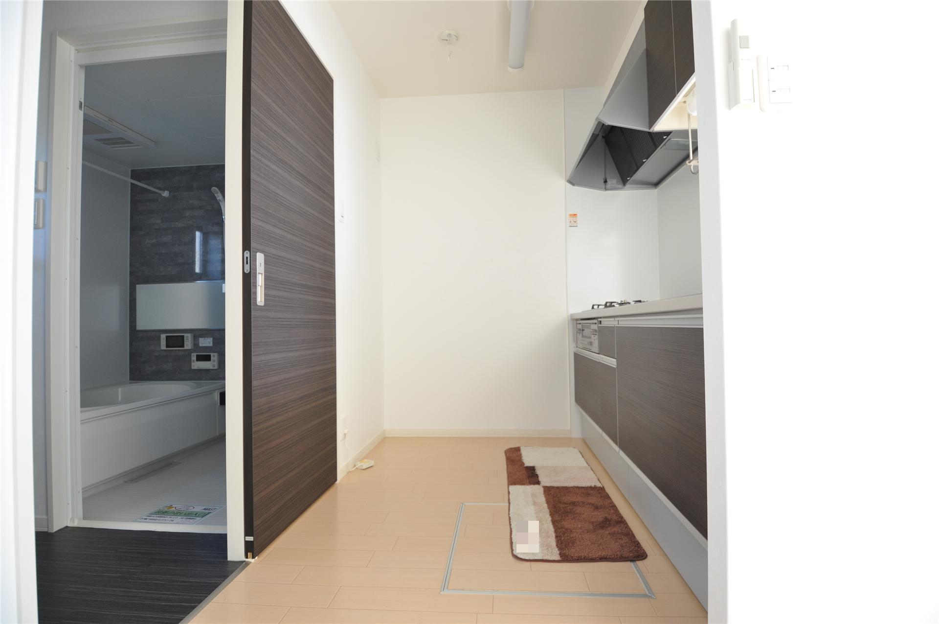 キッチン　3口ガスコンロのシステムキッチン