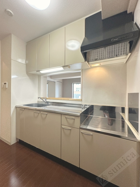 キッチン　２口の大きいガスコンロも設置できるキッチンです♪♪