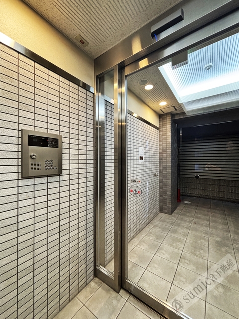 エントランス　オートロック完備で部外者シャットアウト♪♪