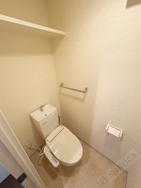 トイレ　温水洗浄便座付き♪♪