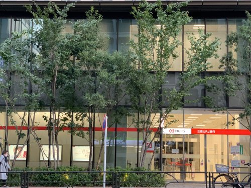 銀行　三菱UFJ銀行 春日町支店（銀行）まで433m