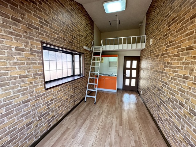 居室・リビング　別部屋参考写真です