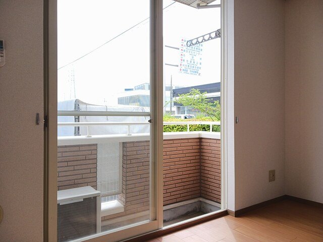 バルコニー　バルコニーがあります