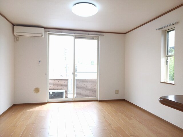 居室・リビング　居間です