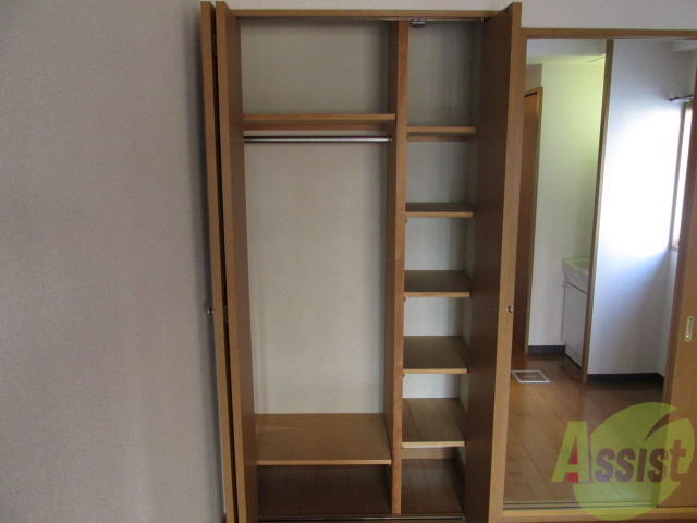 収納　クローゼットはお洋服がしまいやすく出しやすいです。