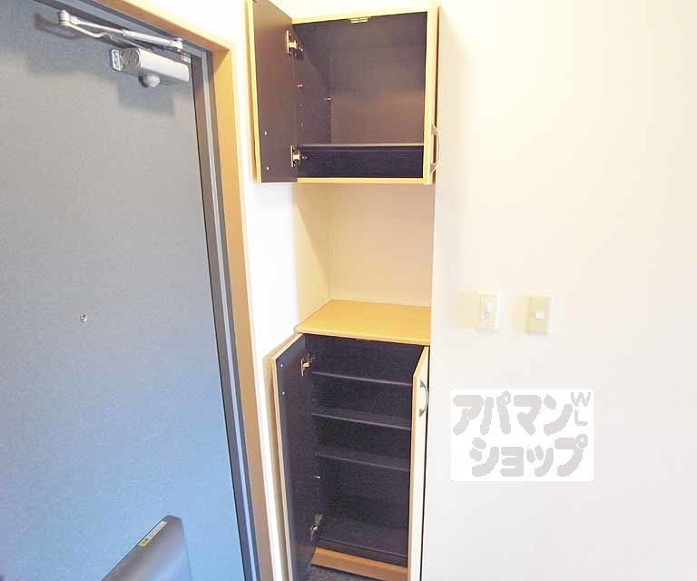 収納　たくさん入る靴箱です。