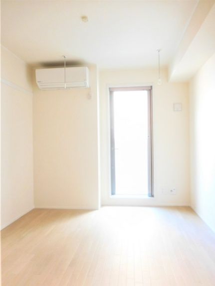 居室・リビング　※別号室の参考写真です。