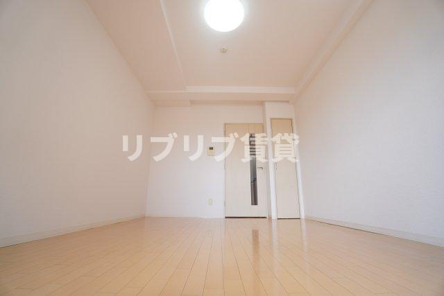 スカール千葉みなとの居間写真