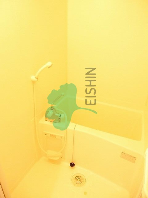 バス・シャワールーム　清潔感のある浴室です！