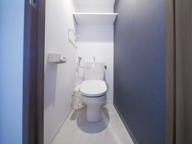 トイレ　あったらうれしいウォシュレット付き♪