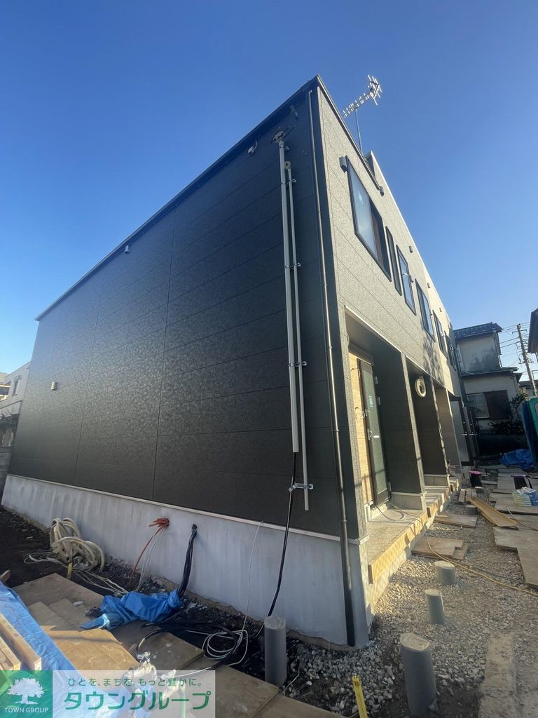 建物外観　駐車場