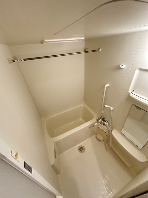 バス・シャワールーム　別部屋参考写真です