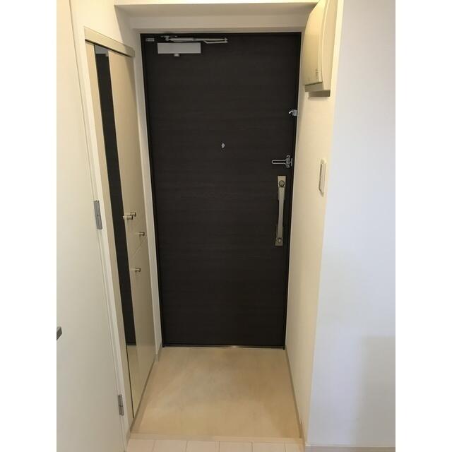 玄関　同タイプ写真　※現況優先