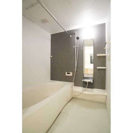 バス・シャワールーム　追い焚き、浴室乾燥機付き